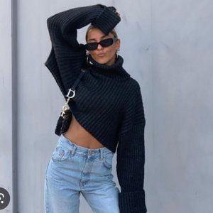 Zara Ribbed Turtleneck cropped Sweater - Never been worn!